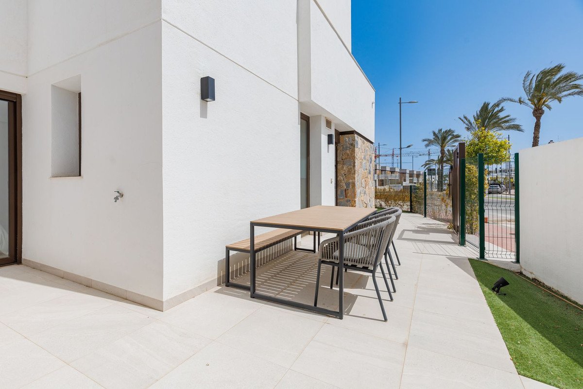 3 Bed Detached Villa in Santa Rosalia Lake and Life Resort