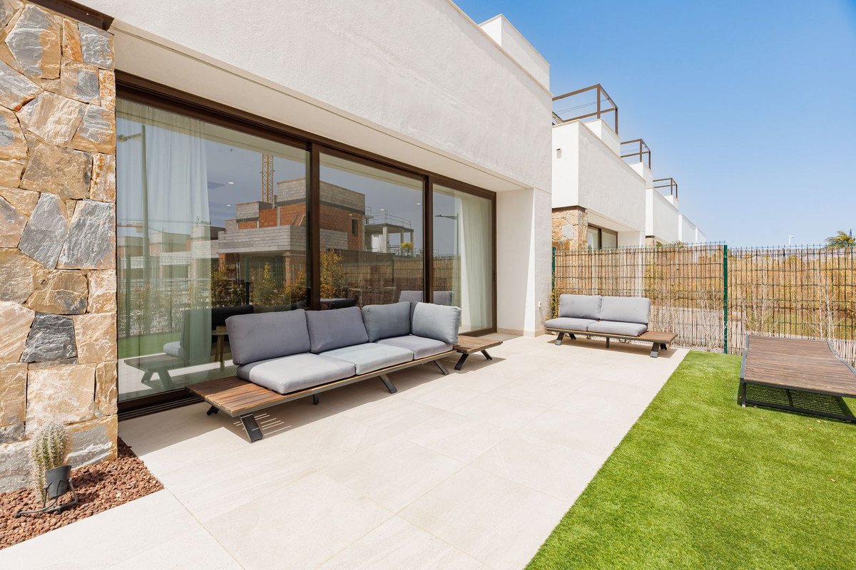 3 Bed Detached Villa in Santa Rosalia Lake and Life Resort