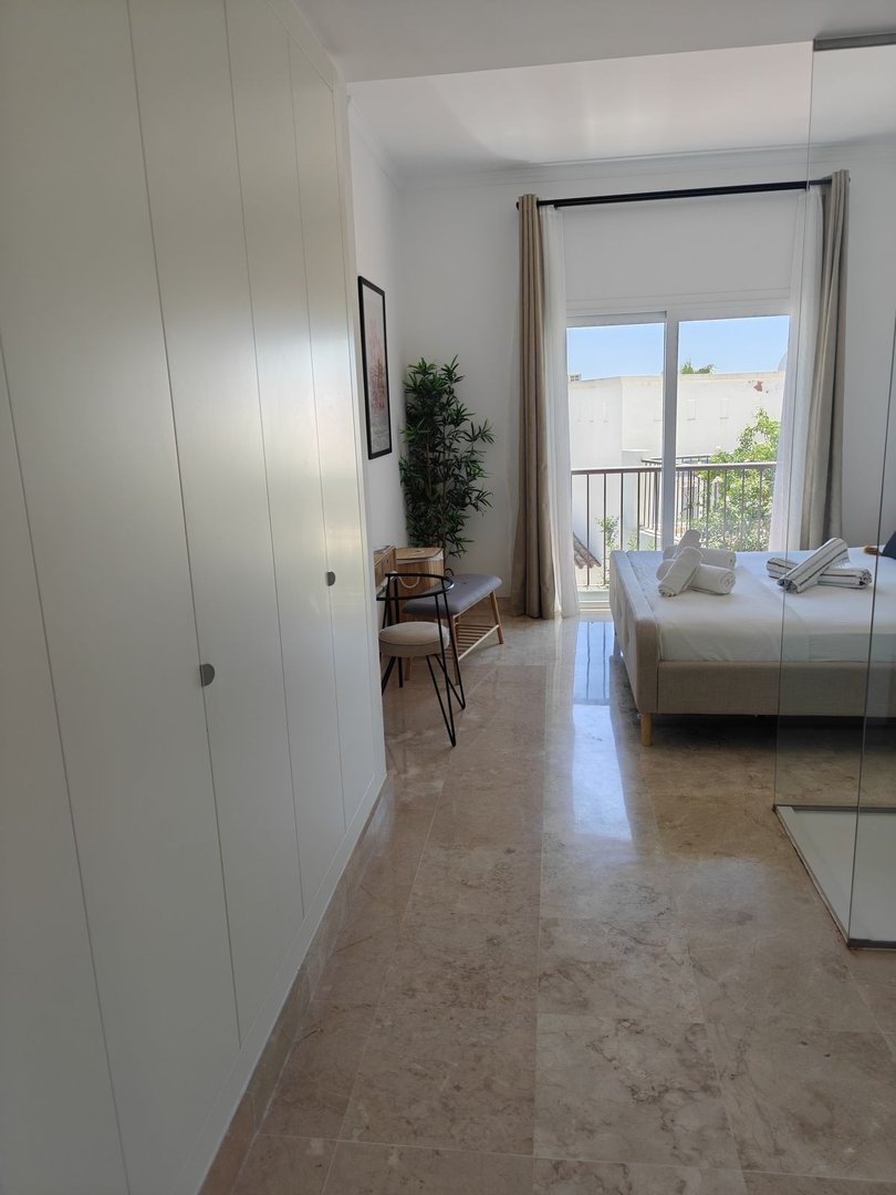 2 Bed Top Floor Apartment in Benahavís