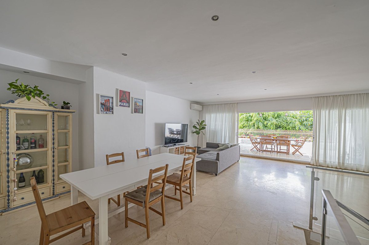 4 Bed Ground Floor Apartment in Río Real