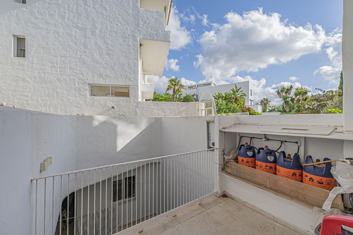 4 Bed Ground Floor Apartment in Río Real