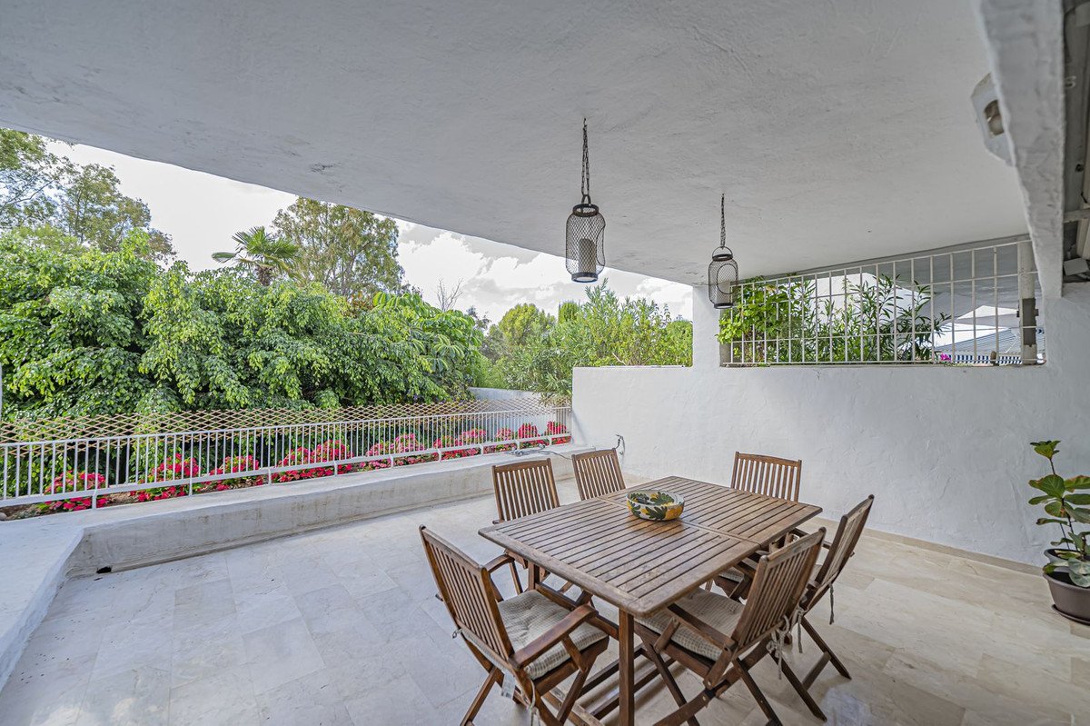 4 Bed Ground Floor Apartment in Río Real