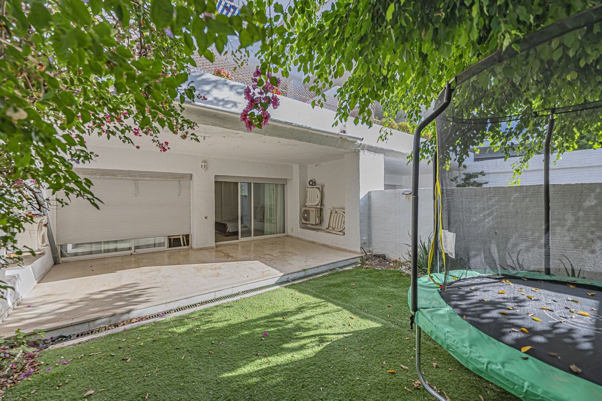 4 Bed Ground Floor Apartment in Río Real