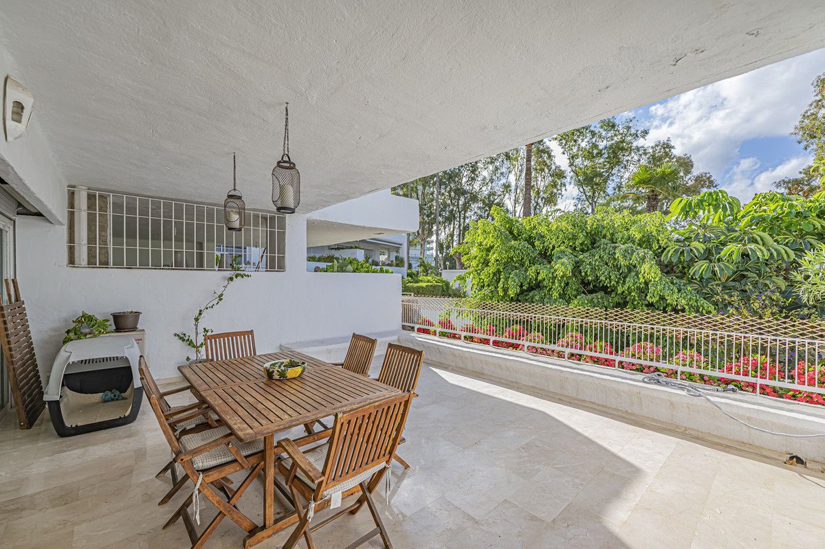4 Bed Ground Floor Apartment in Río Real