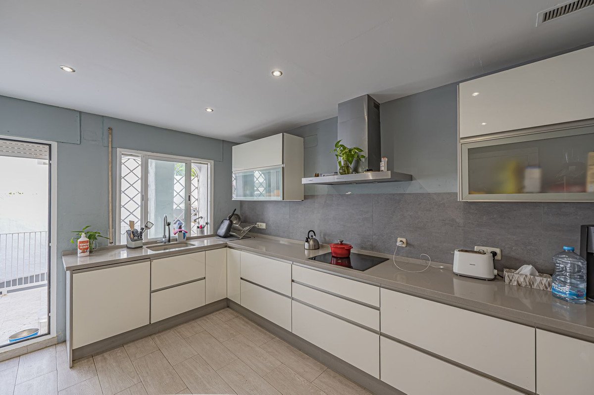 4 Bed Ground Floor Apartment in Río Real