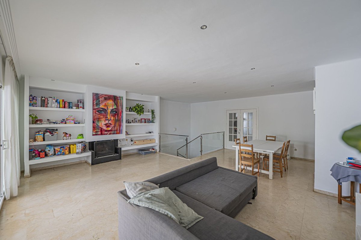 4 Bed Ground Floor Apartment in Río Real