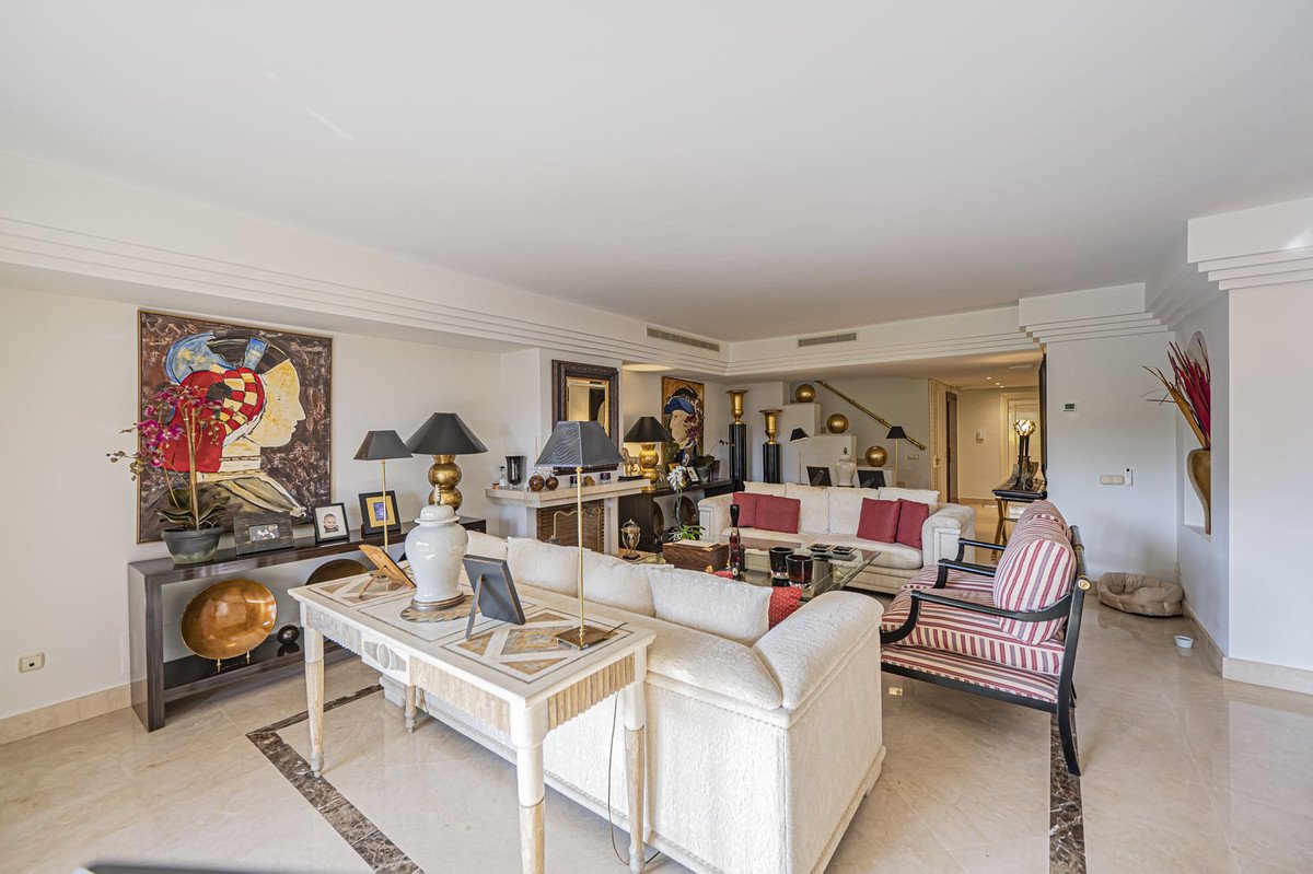 3 Bed Penthouse in Puerto Banús