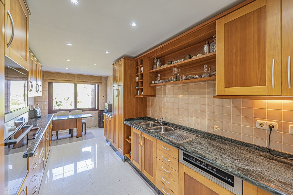 3 Bed Penthouse in Puerto Banús