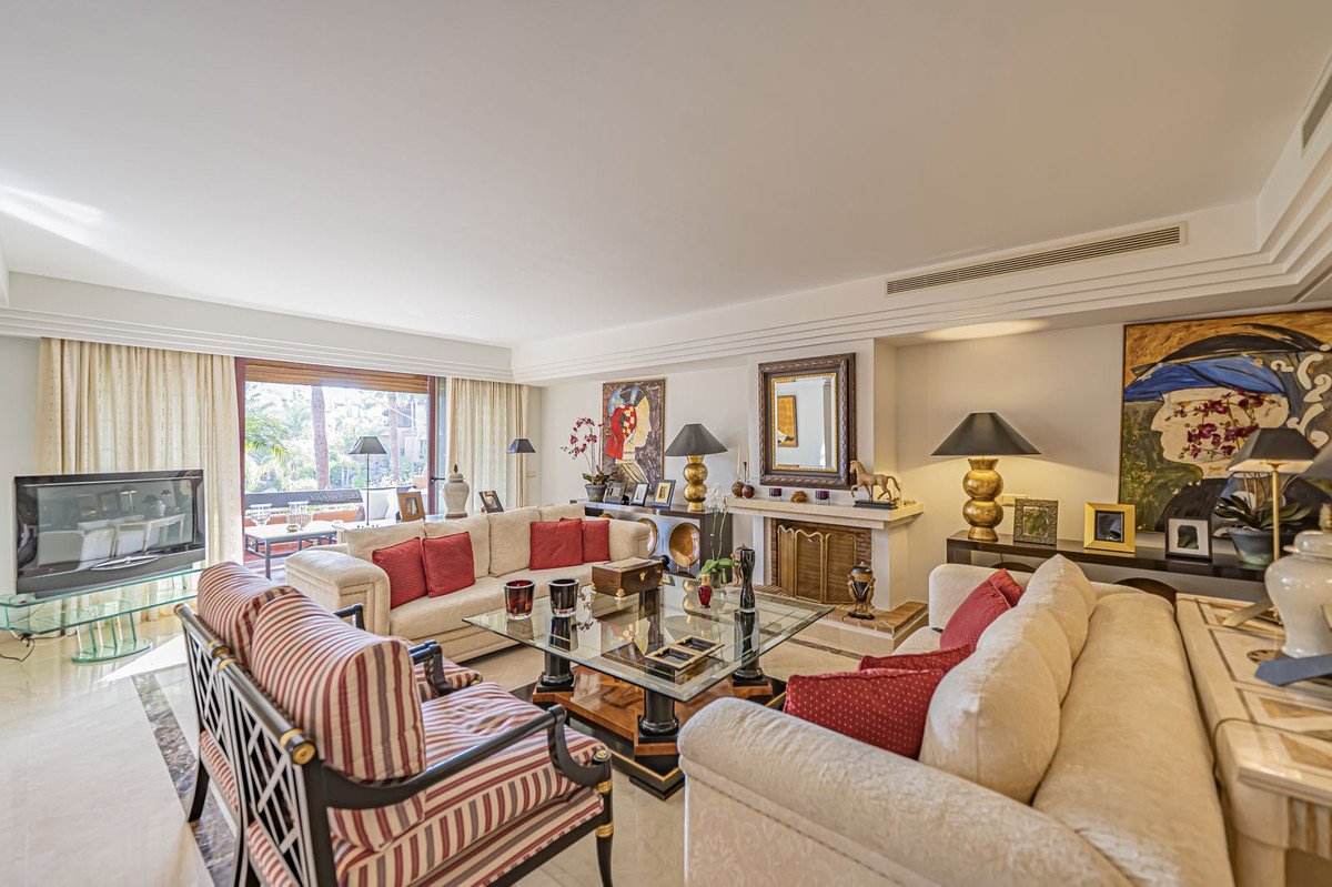 3 Bed Penthouse in Puerto Banús