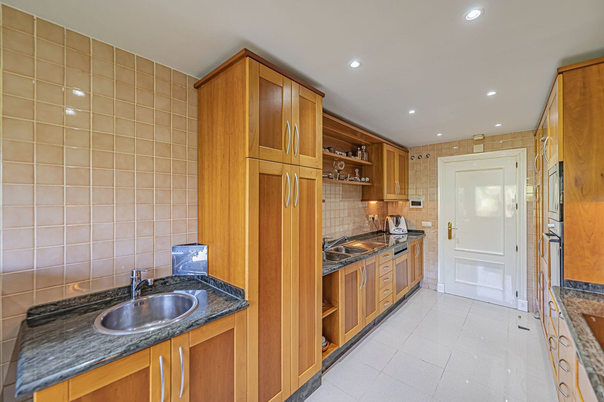 3 Bed Penthouse in Puerto Banús