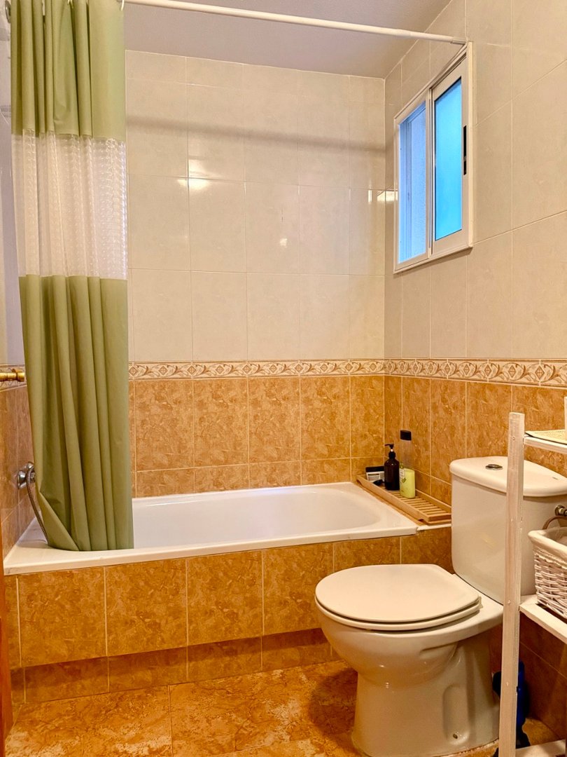 1 Bed Middle Floor Apartment in Torrevieja