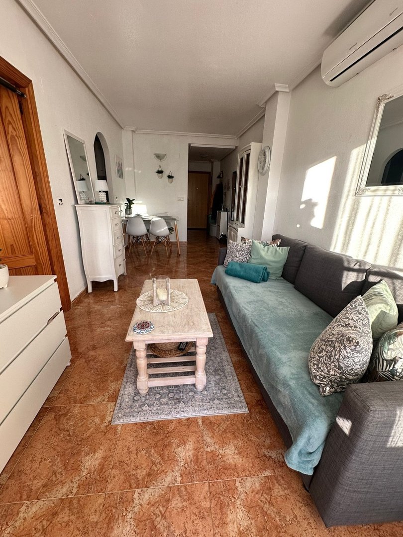 1 Bed Middle Floor Apartment in Torrevieja