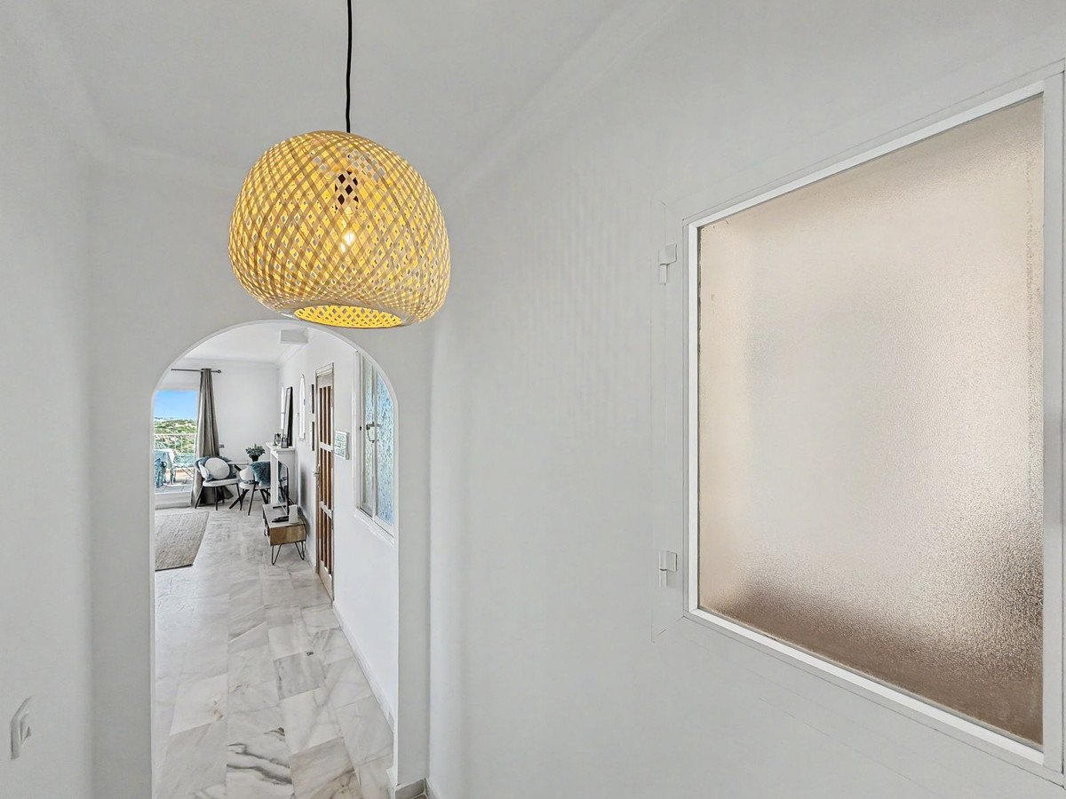 1 Bed Middle Floor Apartment in Estepona