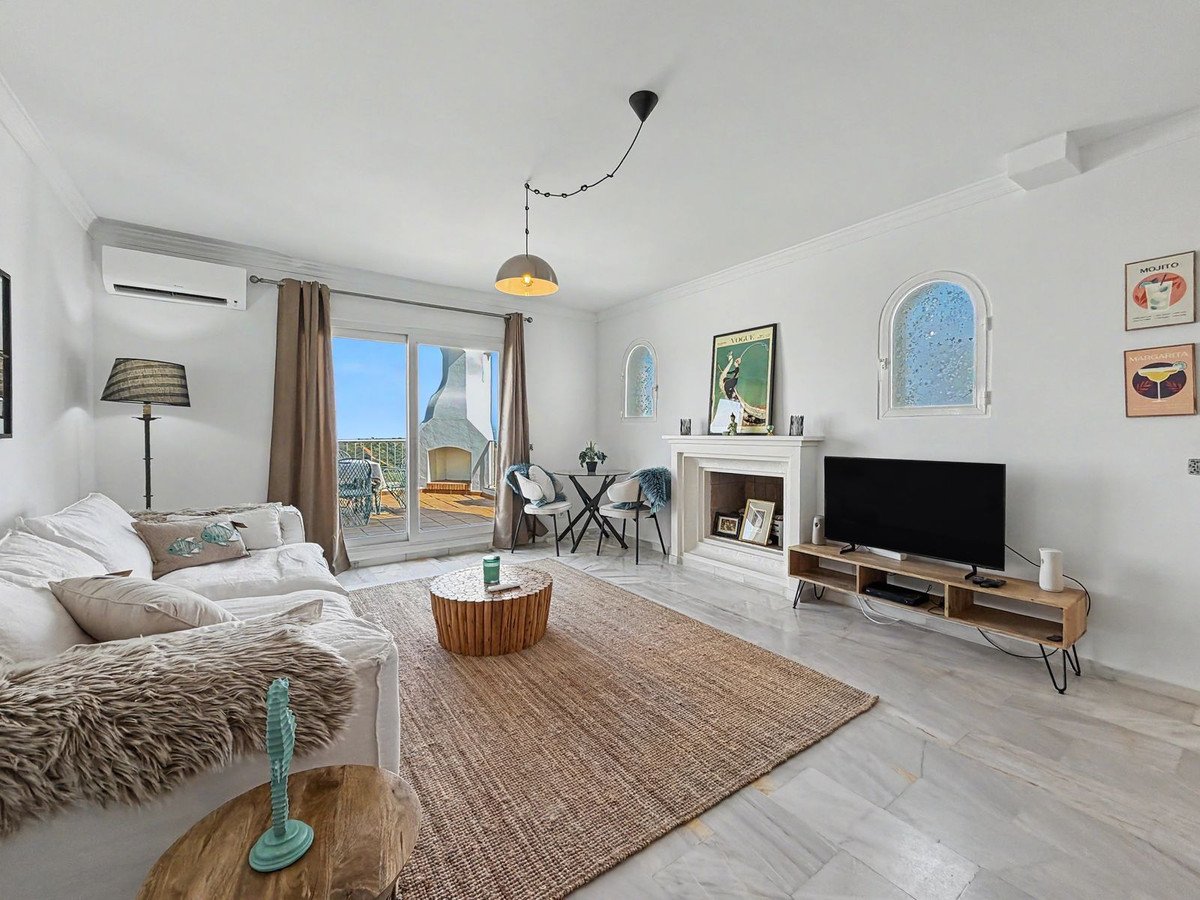 1 Bed Middle Floor Apartment in Estepona