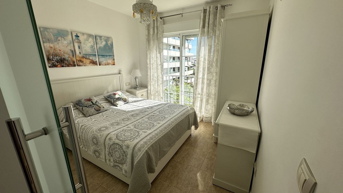 1 Bed Middle Floor Apartment in Estepona