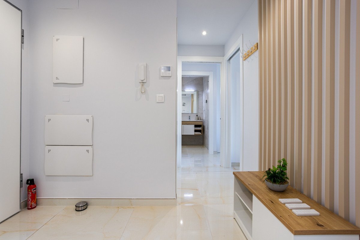 2 Bed Ground Floor Apartment in Los Altos