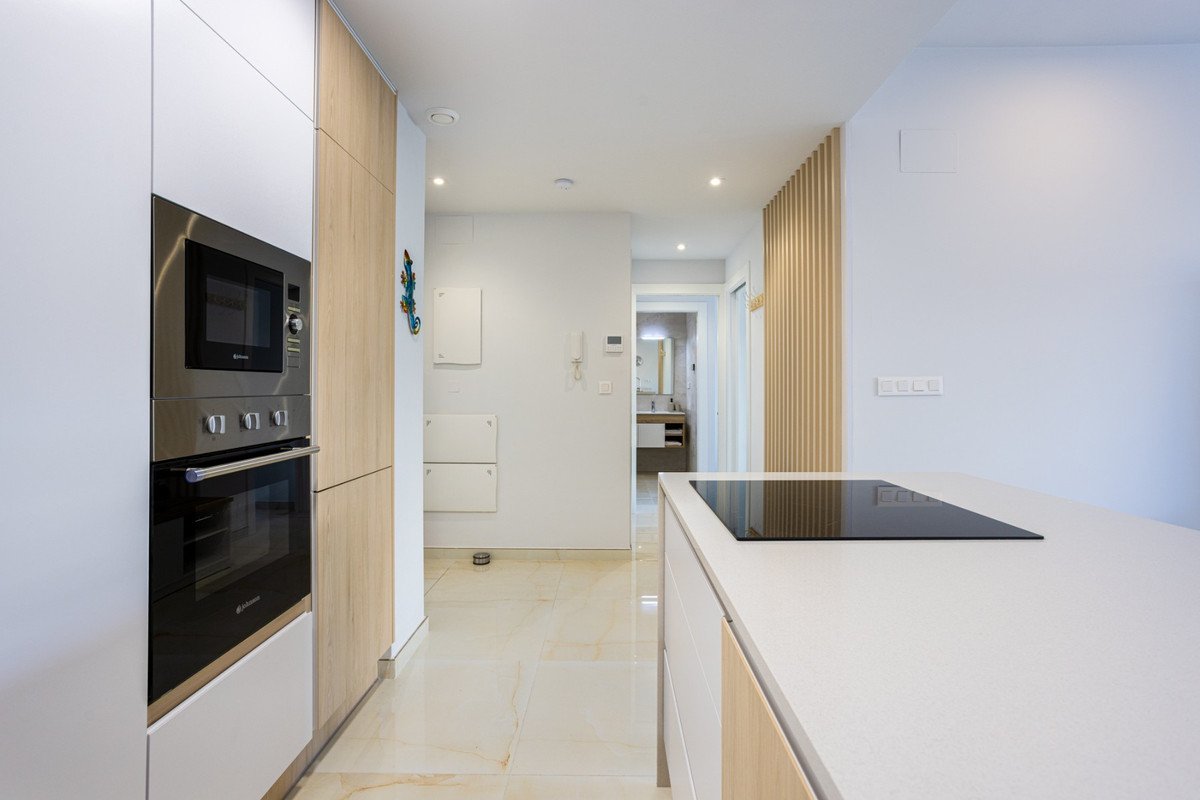 2 Bed Ground Floor Apartment in Los Altos