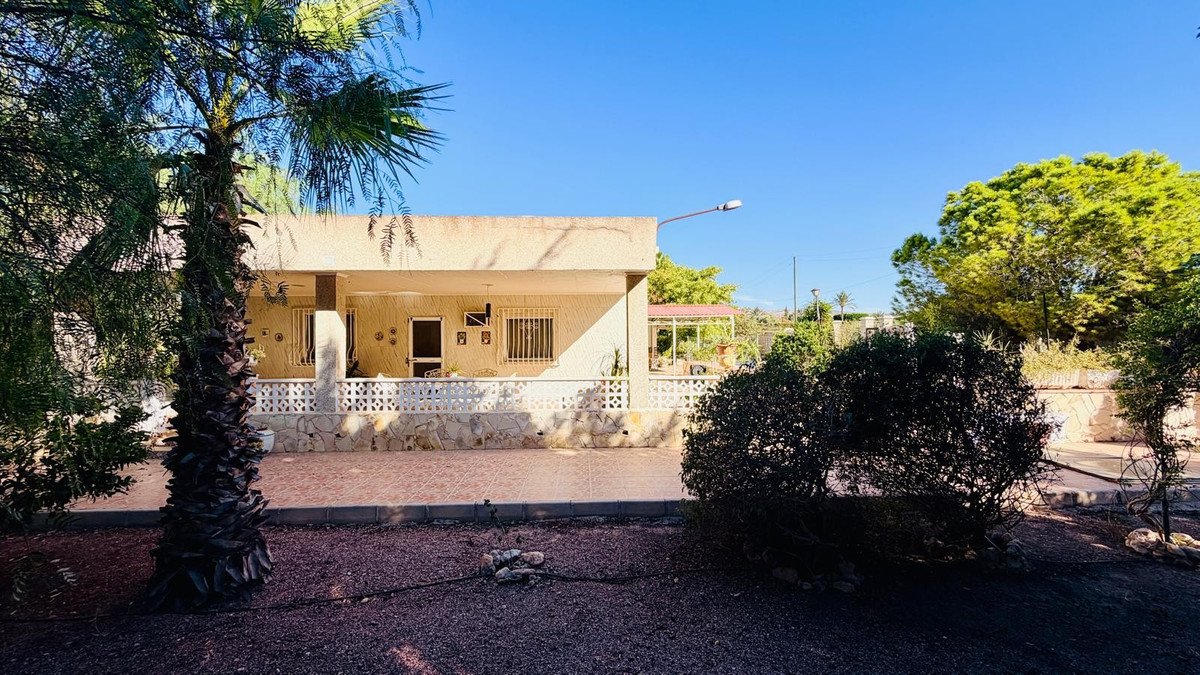 4 Bed Detached Villa in Crevillent