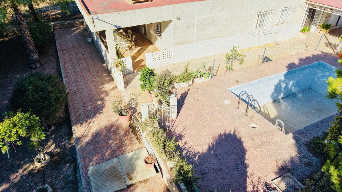 4 Bed Detached Villa in Crevillent