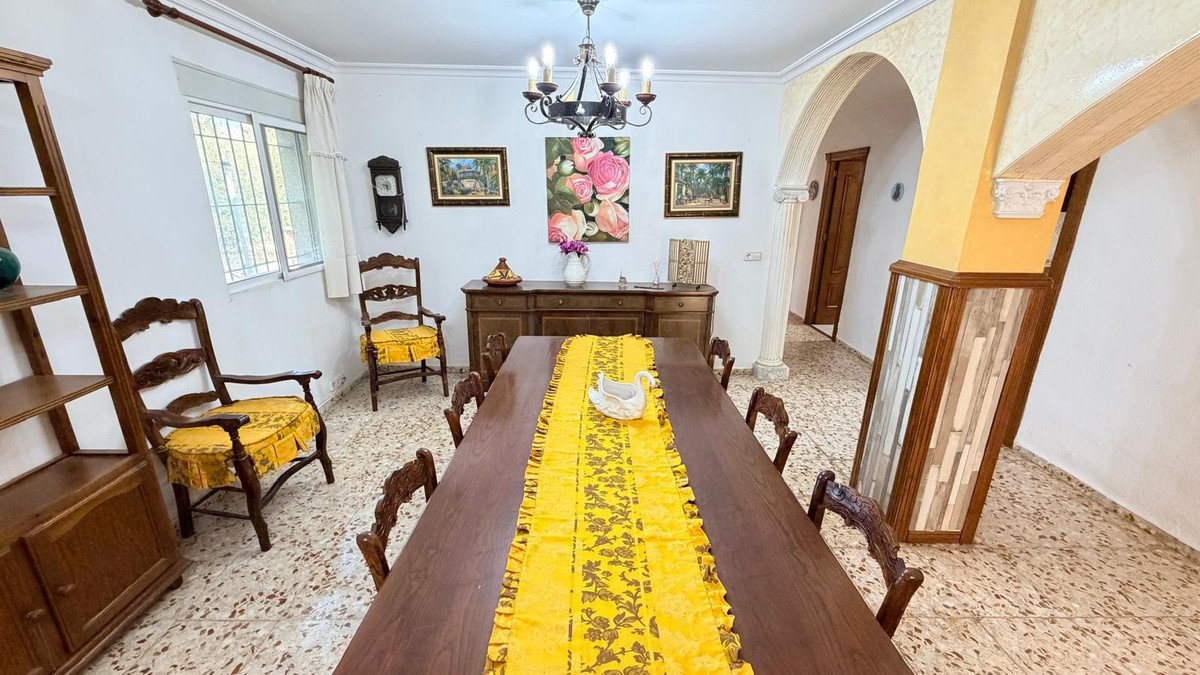 4 Bed Detached Villa in Crevillent