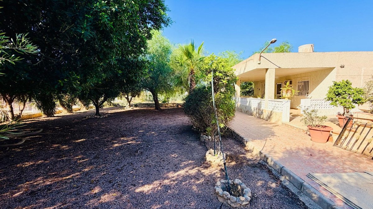 4 Bed Detached Villa in Crevillent