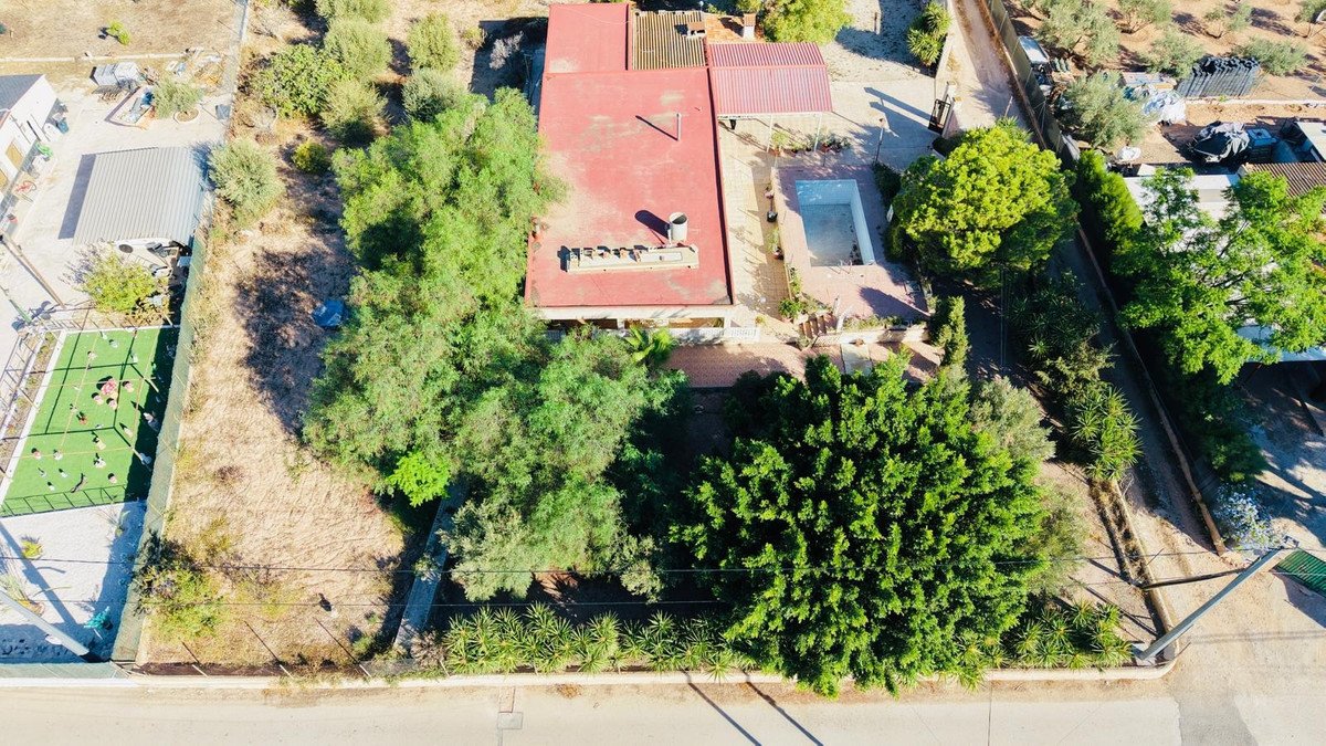 4 Bed Detached Villa in Crevillent