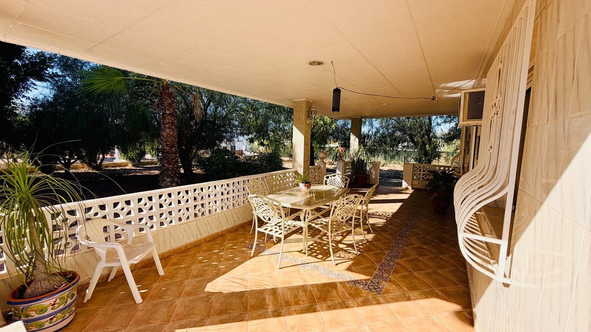 4 Bed Detached Villa in Crevillent