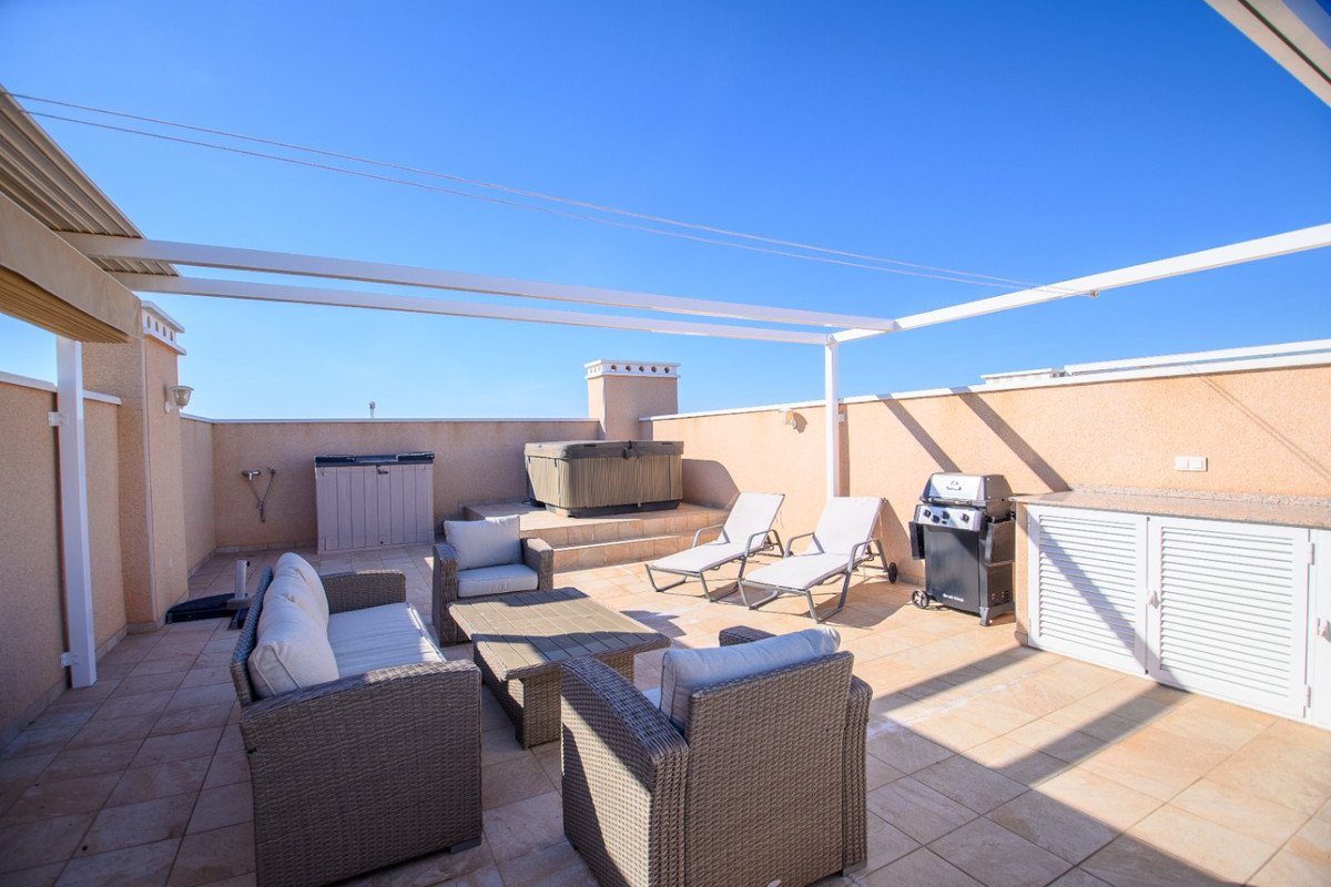 2 Bed Penthouse in Punta Prima