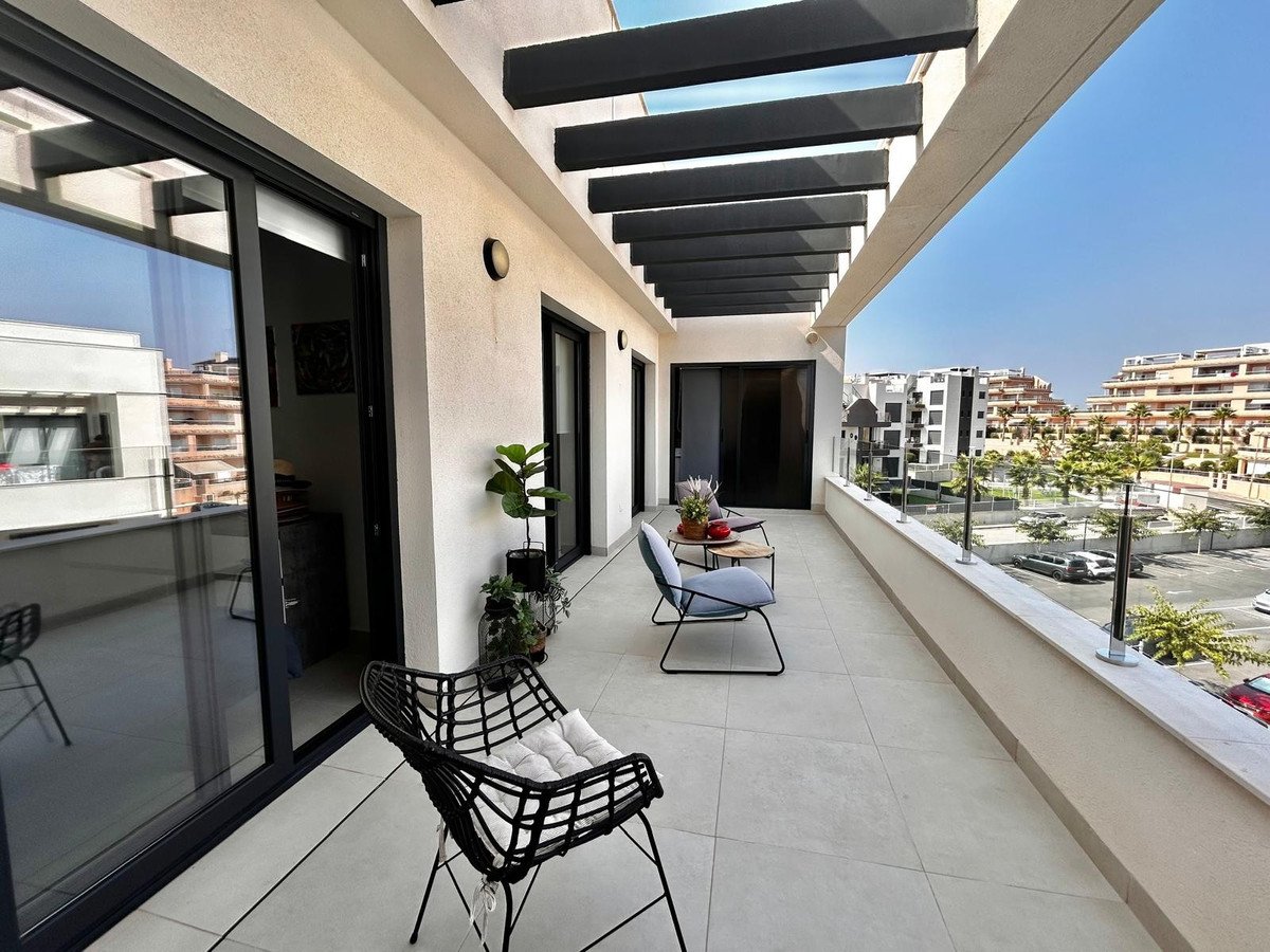 3 Bed Penthouse in Villamartin