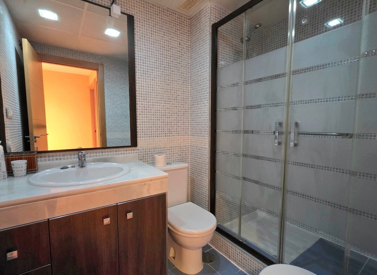 3 Bed Middle Floor Apartment in Selwo