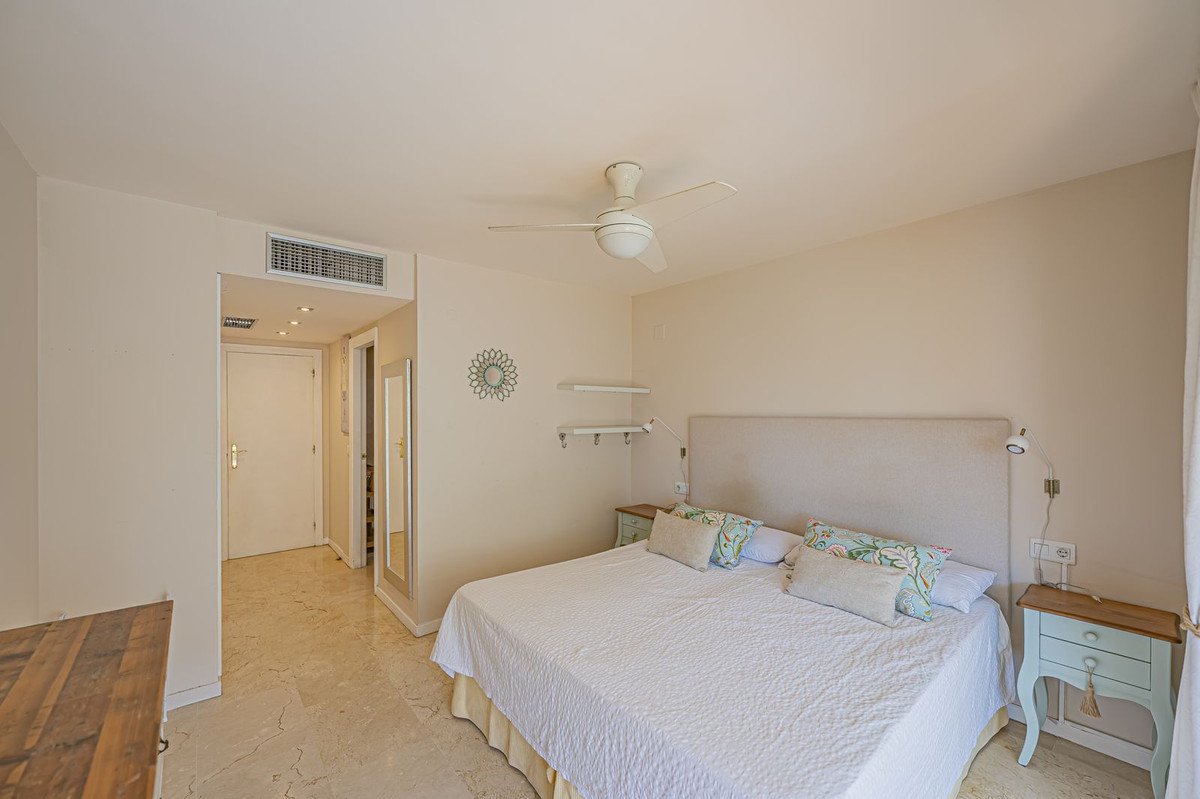 2 Bed Middle Floor Apartment in Guadalmina Alta