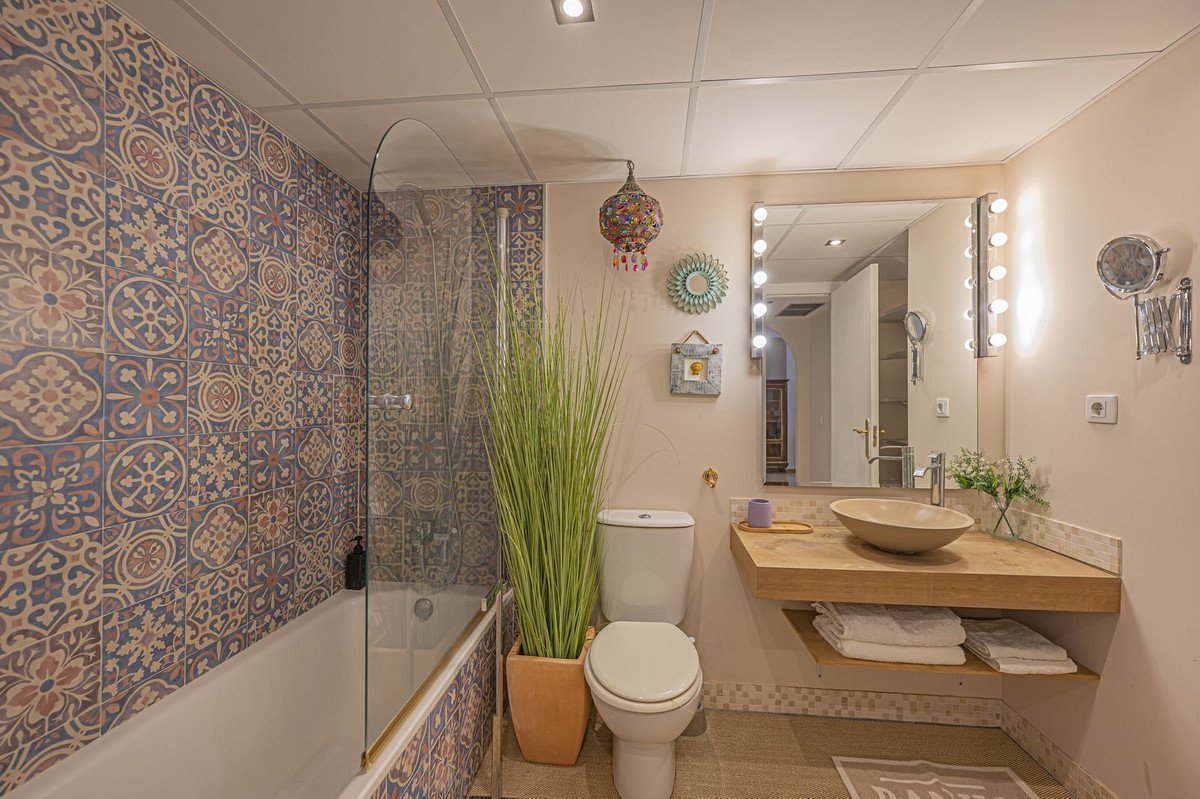 2 Bed Middle Floor Apartment in Guadalmina Alta
