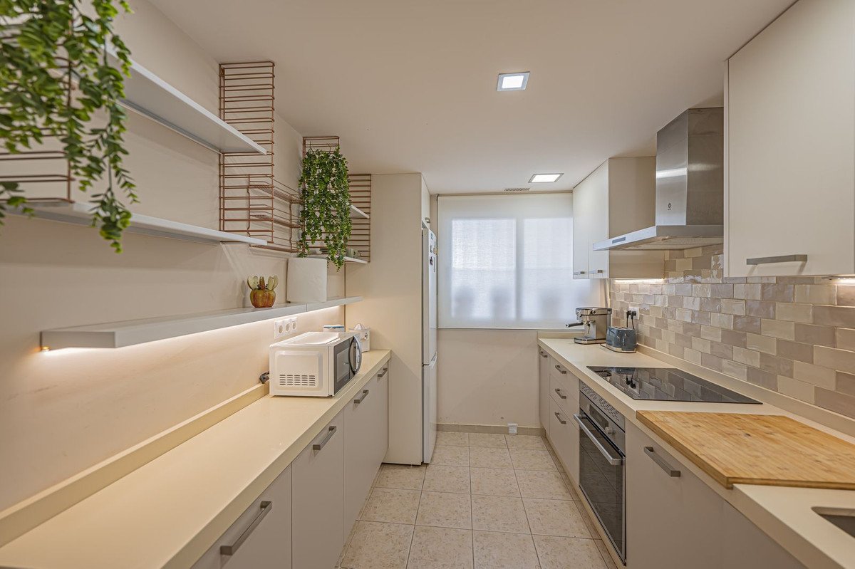2 Bed Middle Floor Apartment in Guadalmina Alta