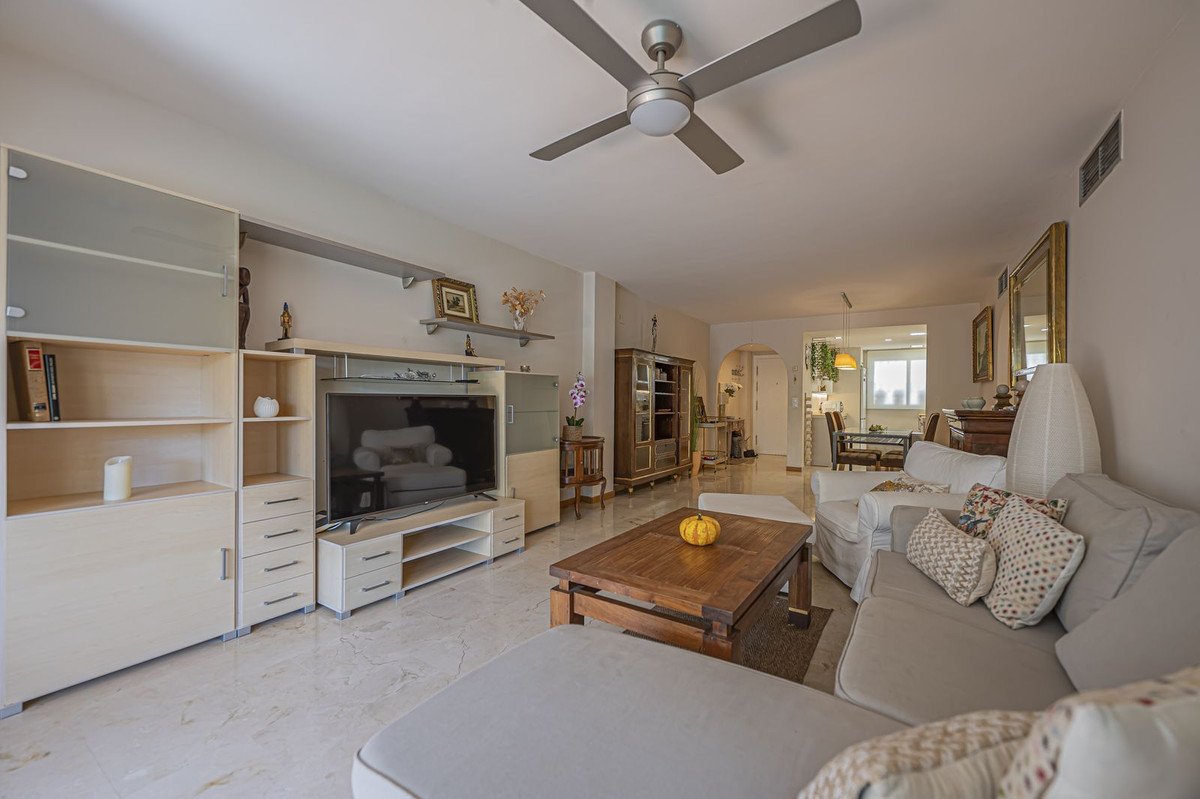 2 Bed Middle Floor Apartment in Guadalmina Alta