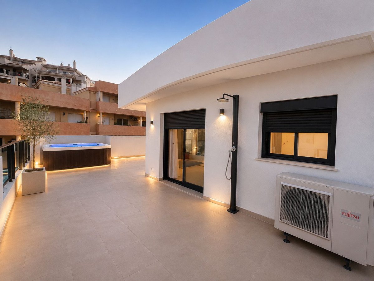 2 Bed Penthouse in Riviera del Sol