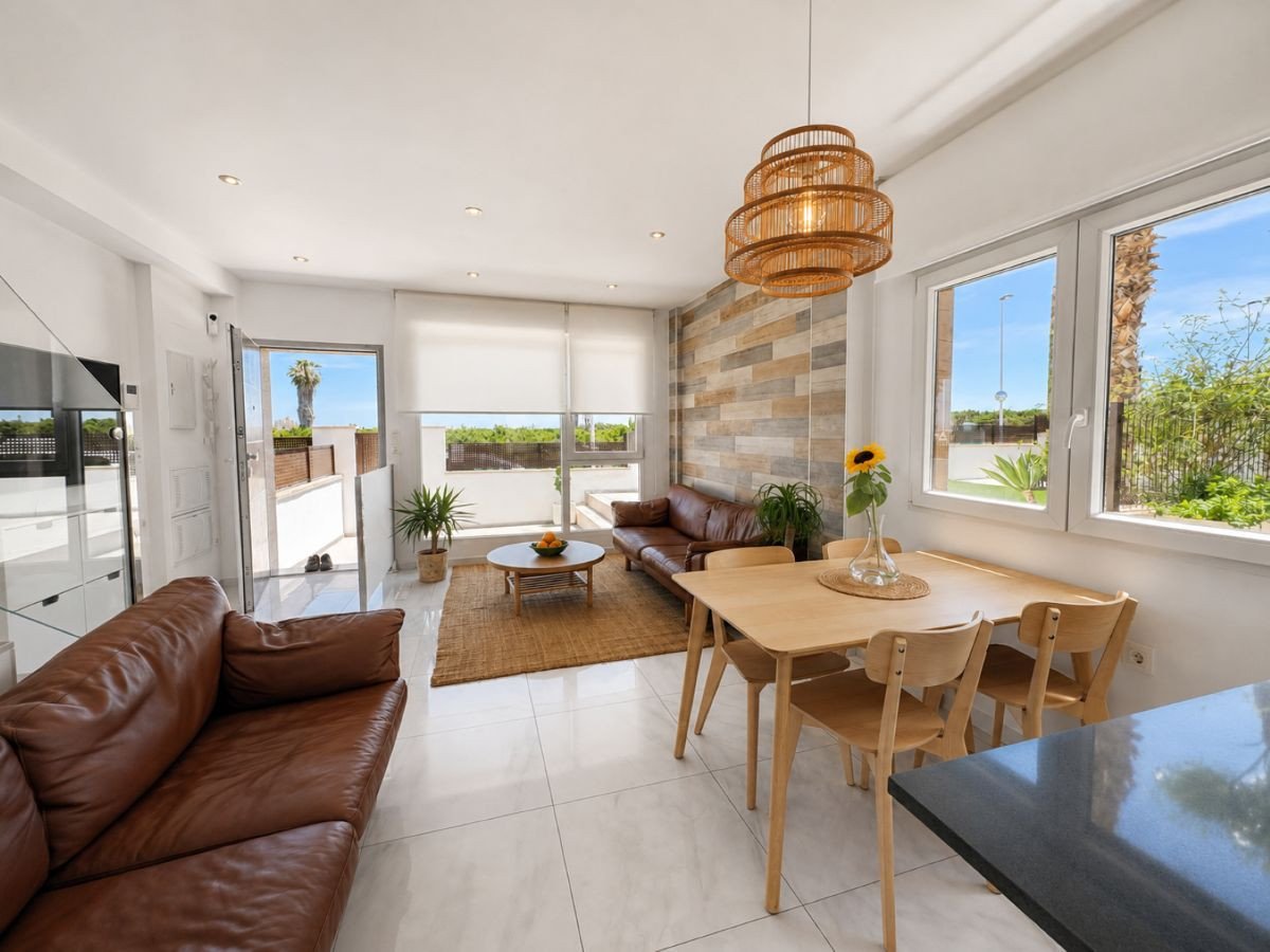 3 Bed Semi-Detached House in Torrevieja