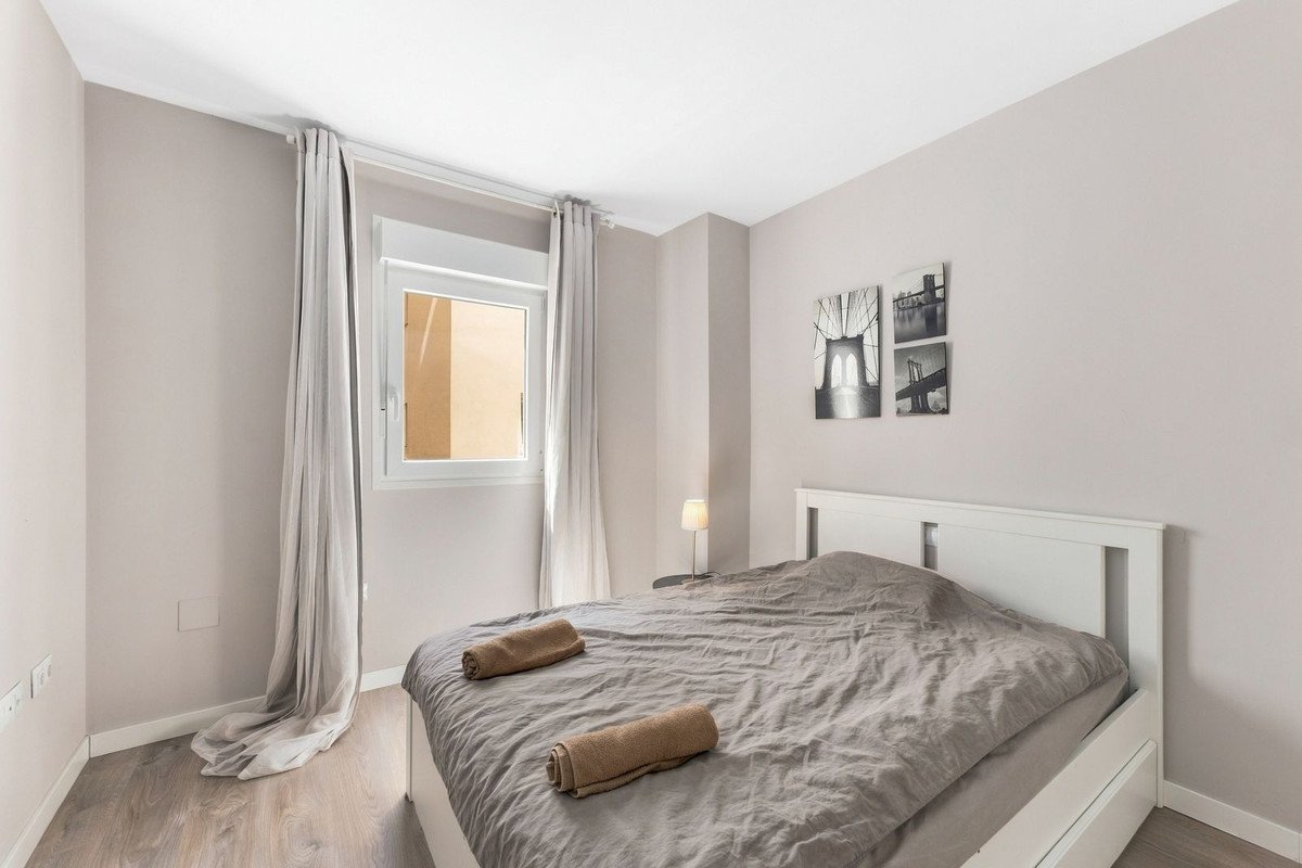 3 Bed Middle Floor Apartment in Nueva Andalucía