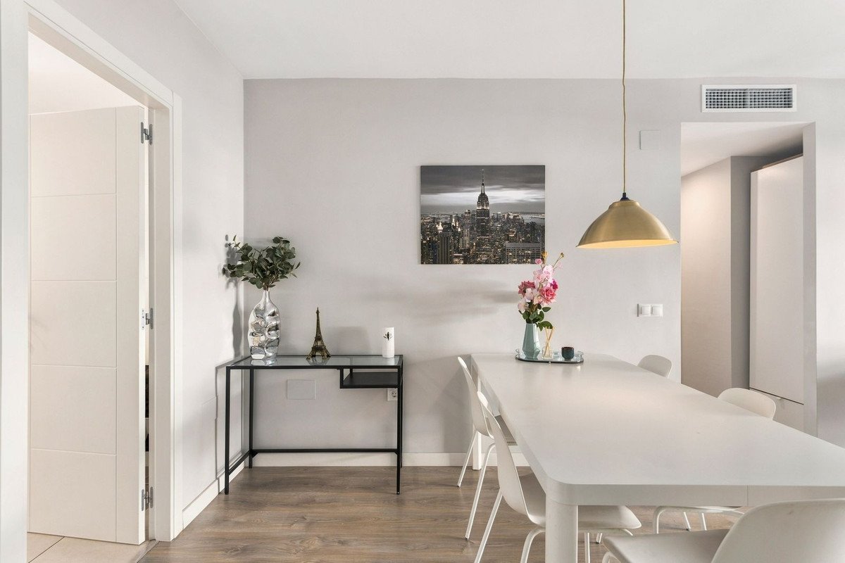 3 Bed Middle Floor Apartment in Nueva Andalucía