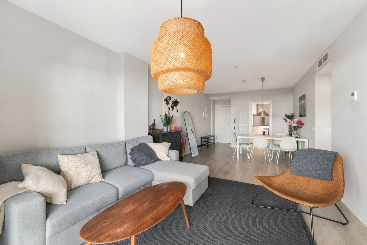 3 Bed Middle Floor Apartment in Nueva Andalucía