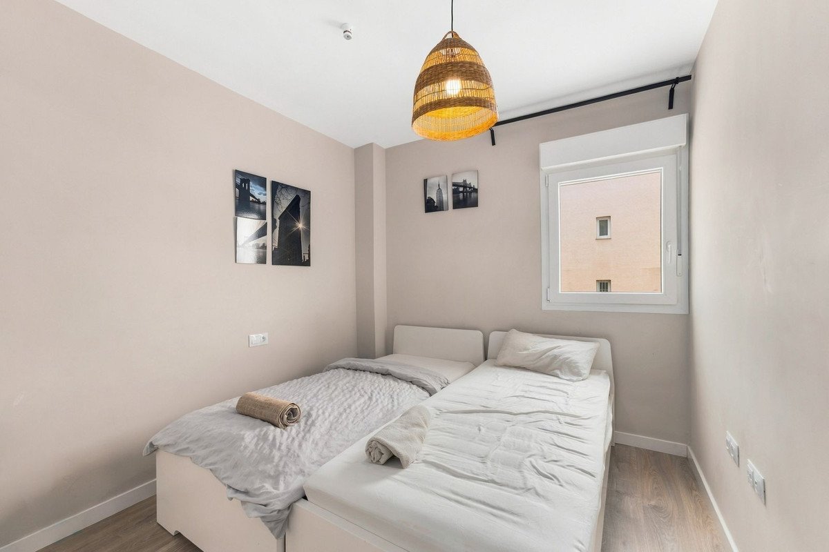 3 Bed Middle Floor Apartment in Nueva Andalucía