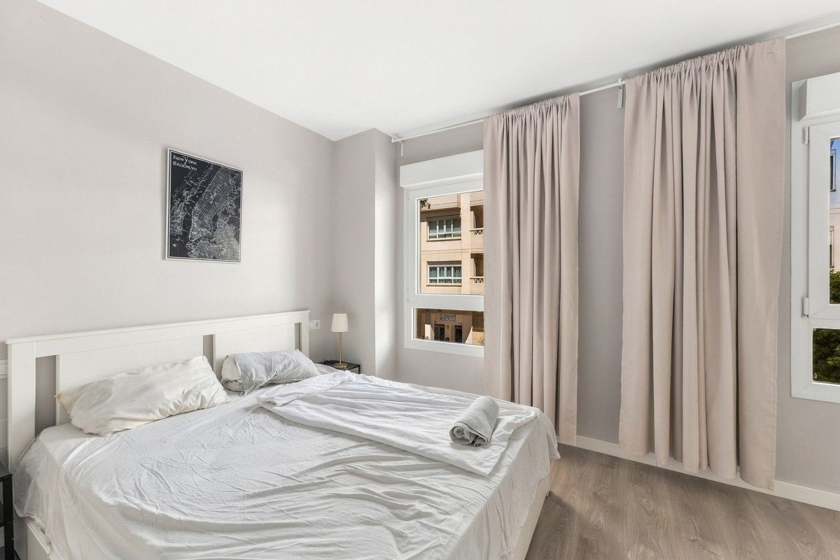 3 Bed Middle Floor Apartment in Nueva Andalucía