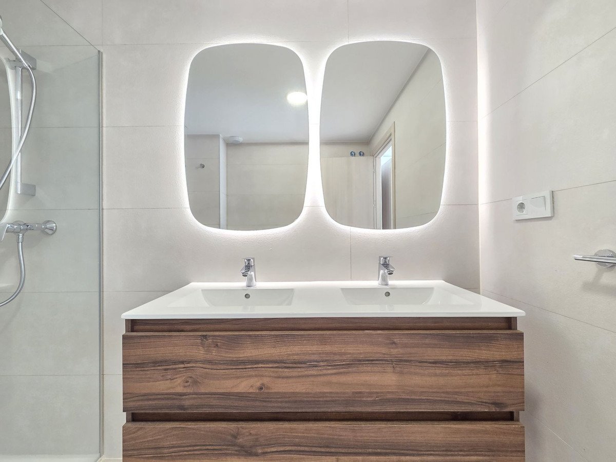 2 Bed Penthouse in Manilva