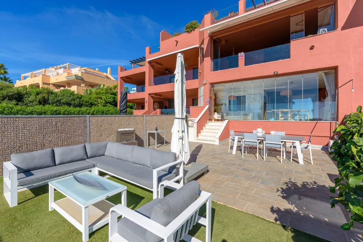 2 Bed Ground Floor Apartment in Casares Playa