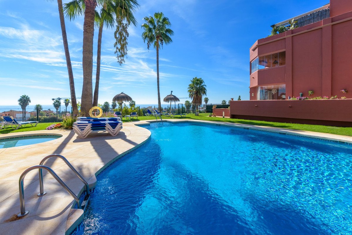 2 Bed Ground Floor Apartment in Casares Playa