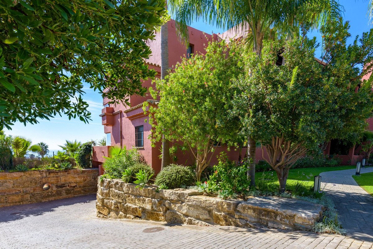 2 Bed Ground Floor Apartment in Casares Playa