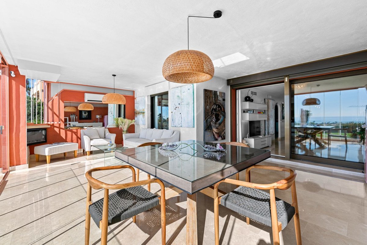 2 Bed Ground Floor Apartment in Casares Playa