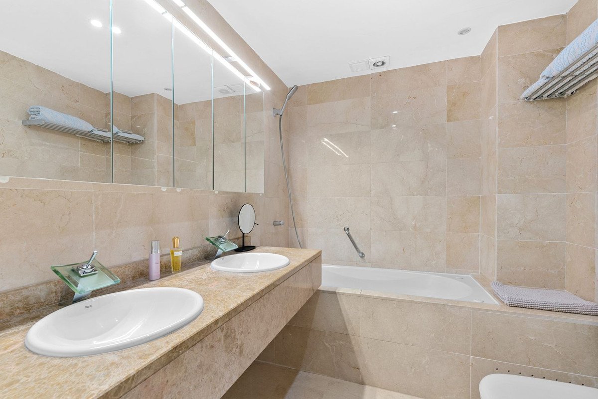 2 Bed Ground Floor Apartment in Casares Playa