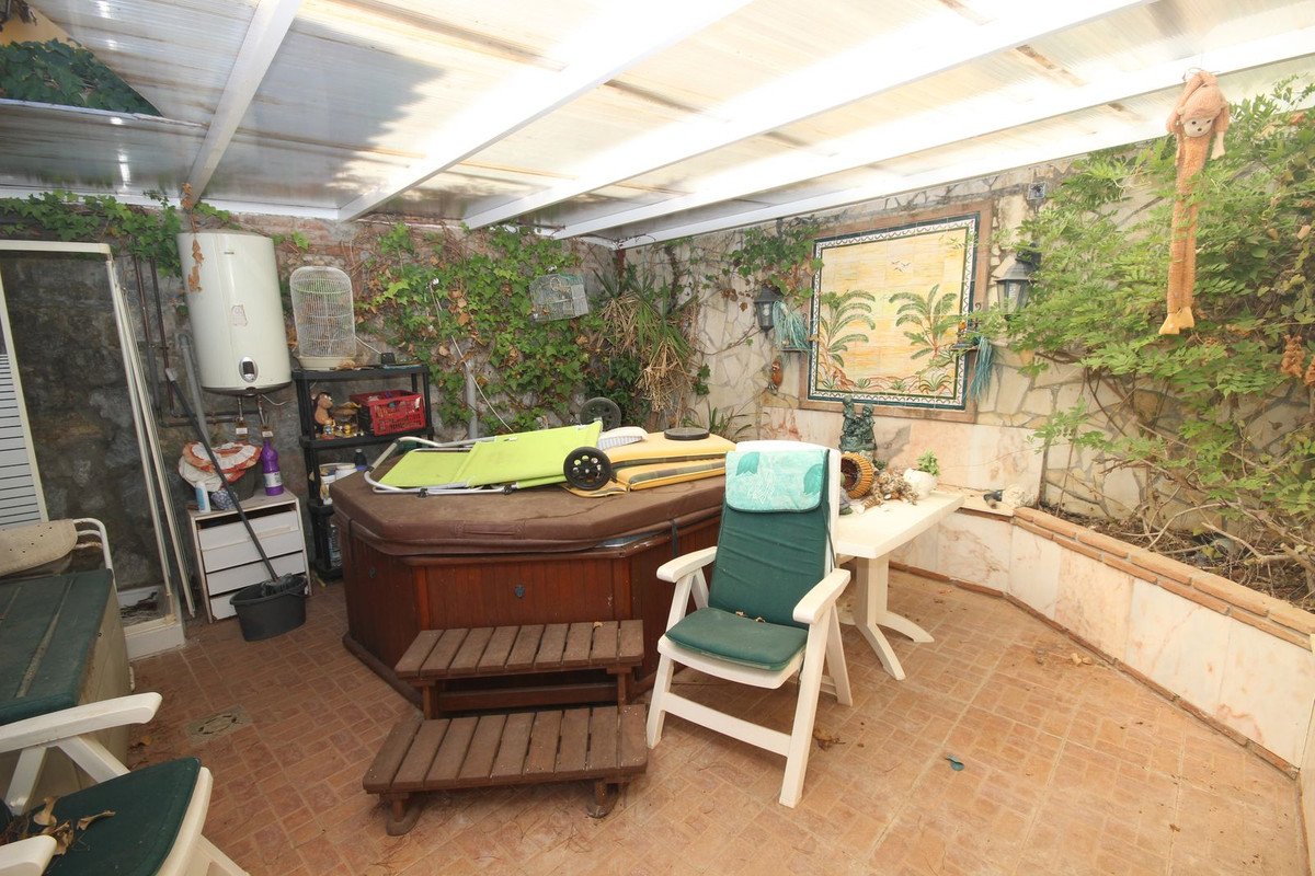 4 Bed Semi-Detached House in Elviria