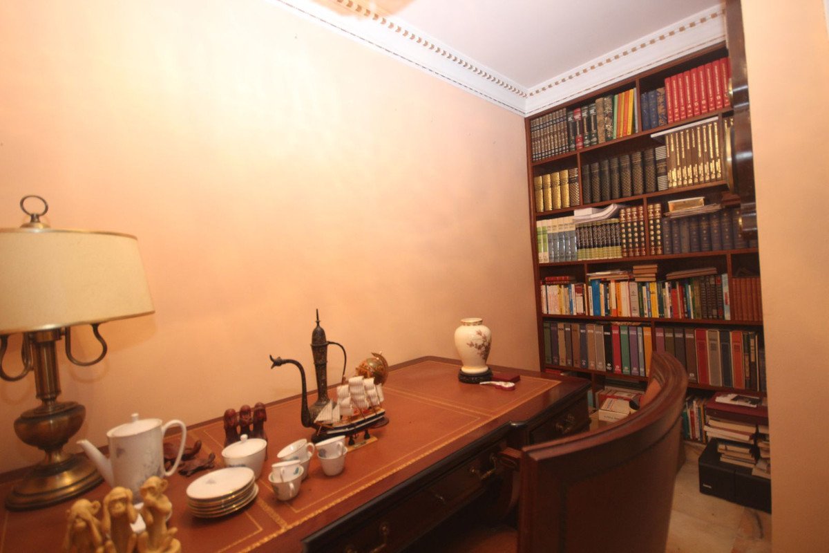 4 Bed Semi-Detached House in Elviria