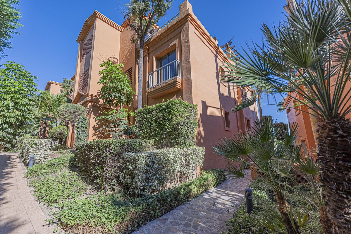 2 Bed Ground Floor Apartment in Atalaya